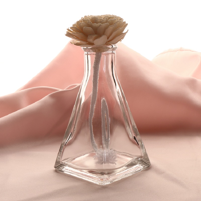 Kínai piramis alakú parfüm üvegpalack